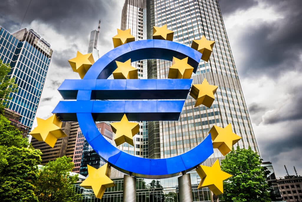 Băncile europene cer reguli mai simple pe fondul deficitului de investiții din Europa