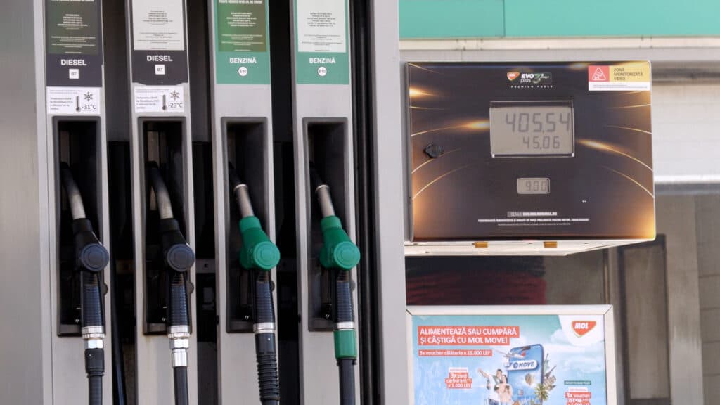 Carburanții continuă să se scumpească. Motorina a depășit 9,7 lei, iar benzina a trecut de 9 lei de 1 Mai