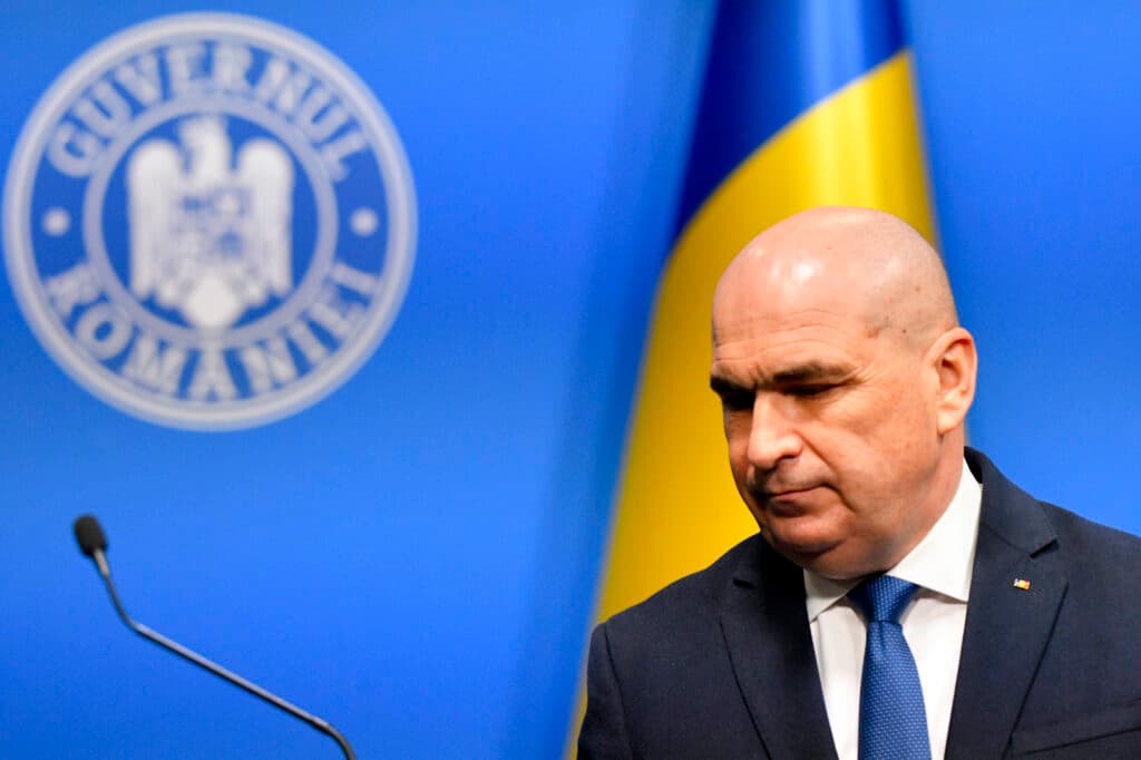 Bloomberg: Căderea guvernului român stârnește îndoieli cu privire la reformele fiscale