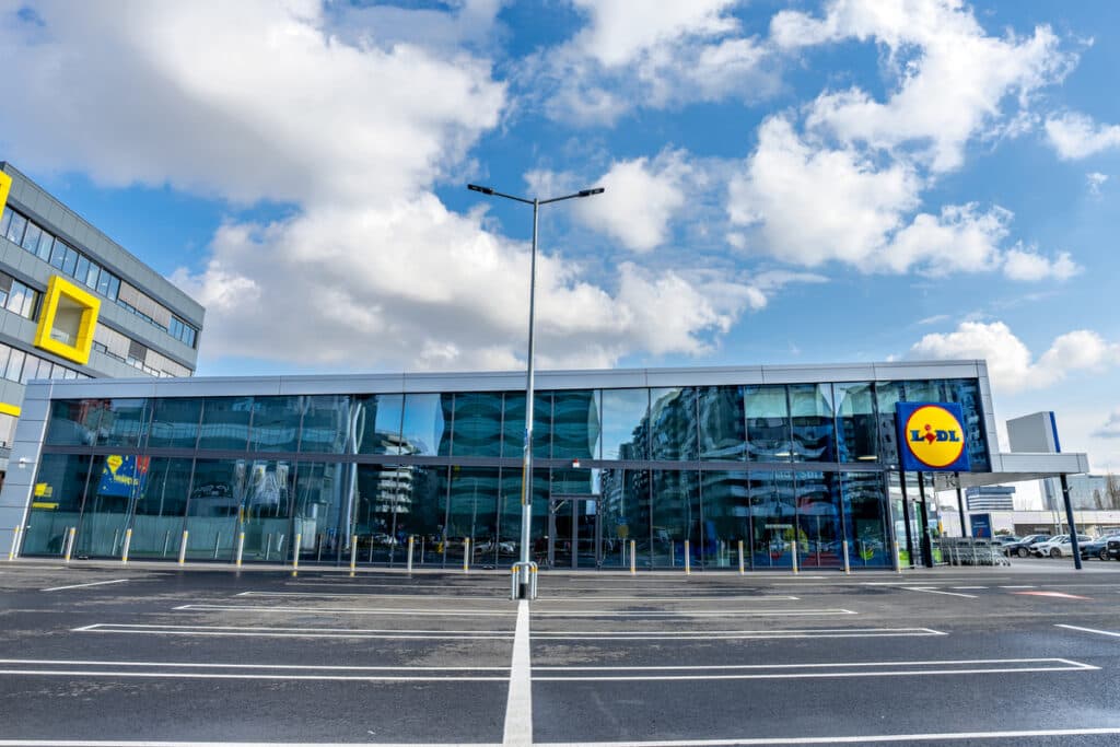 Lidl România deschide două magazine în Pătârlagele și București