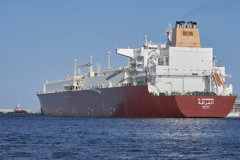 Primul semnal de respiro pe piața gazelor: Qatar a reușit să trimită un transport de GNL prin Strâmtoarea Ormuz