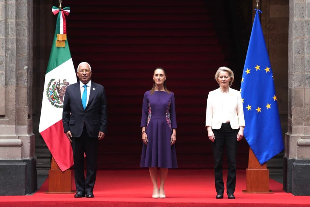 Uniunea Europeană și Mexicul au semnat Acordul global modernizat și Acordul comercial interimar / Miza: piețe deschise și investiții de 5 miliarde euro