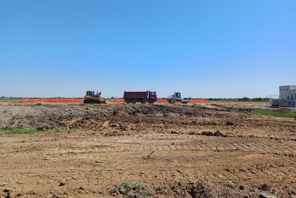 Austriecii de la Enery au început lucrările de construcție la cel mai mare parc hibrid de energie din România la Ogrezeni, Giurgiu / Investiție de 460 de milioane de euro