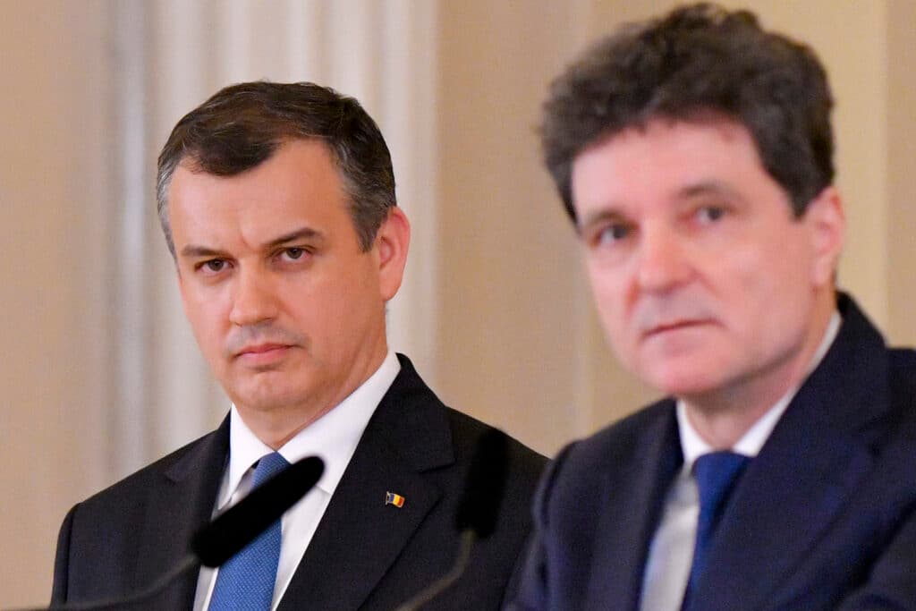 G4Media: Cei trei oameni plasați de PSD în ministere-cheie din guvernul Tomac