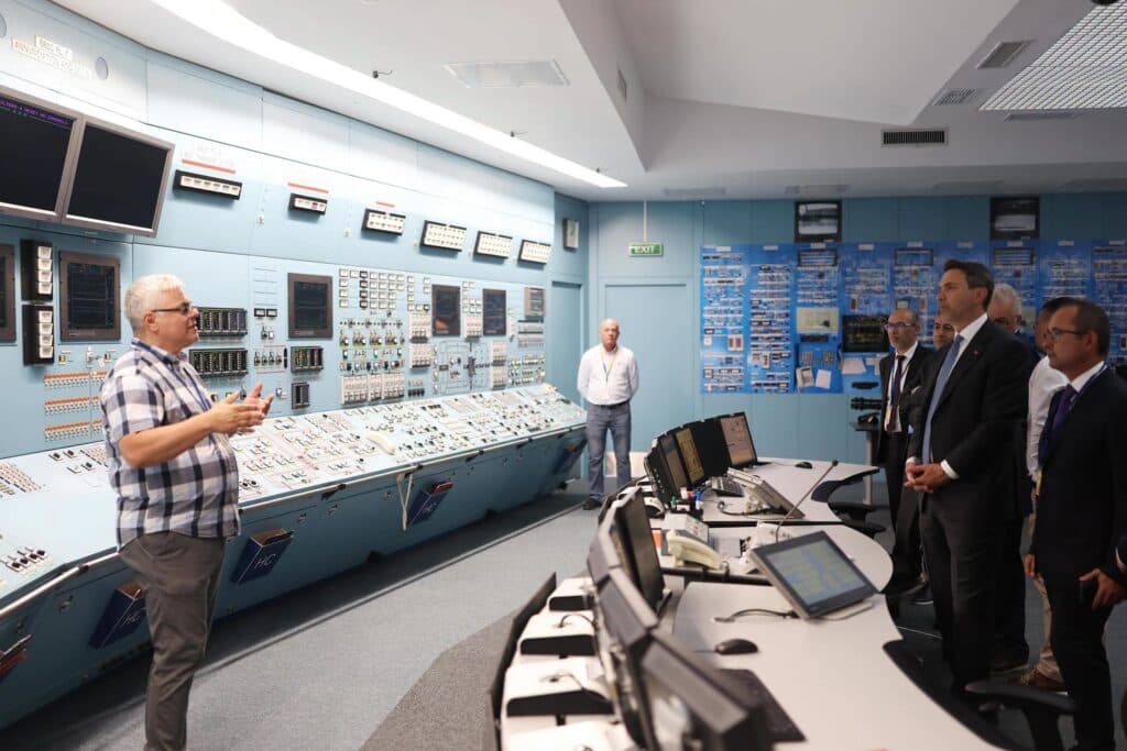 România, model pentru ambițiile nucleare ale Turciei / Ministrul turc al Energiei a vizitat centrala de la Cernavodă pentru a analiza tehnologia canadiană