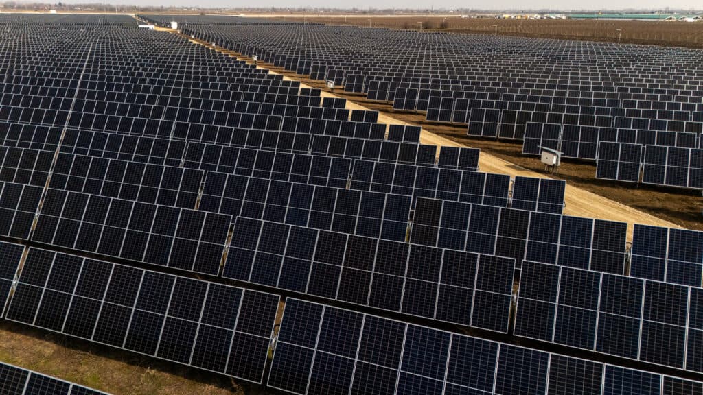 Austriecii de la Enery au inaugurat parcul fotovoltaic Titu de 54 MW, în județul Dâmbovița