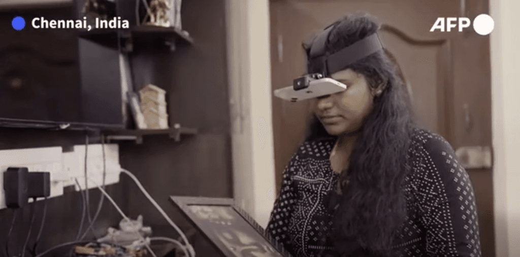 VIDEO | Muncitorii indieni antrenează roboți cu inteligență artificială să le preia locurile de muncă