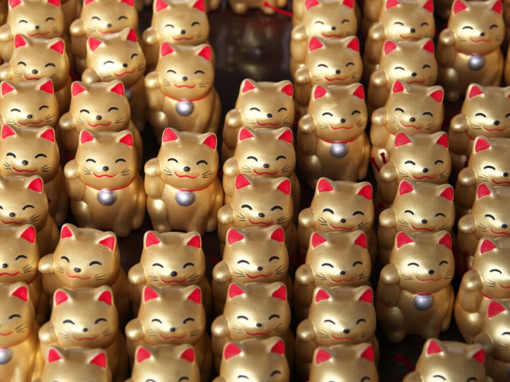„Catnomics”: fascinația Japoniei pentru pisici valorează miliarde