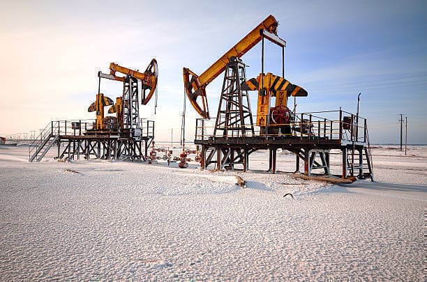 Rusia își va reduce în iunie exporturile de petrol, pentru a-și crește capacitatea internă de rafinare – surse Reuters
