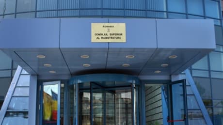 CSM, despre proiectul legii salarizării: destabilizează fără precedent resursa umană din sistemul judiciar. Generează mascat o o nouă diminuare a pensiei de serviciu. Subminează poziţia constituţională a puterii judecătoreşti