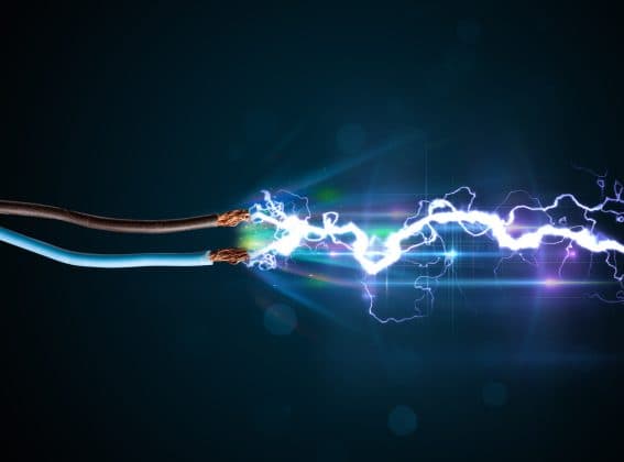 România, cea mai mare creştere din UE a preţurilor la energie electrică pentru consumatorii non-casnici – date oficiale
