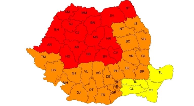 Caniculă azi în toată țara. 16 județe, sub avertizare Cod Portocaliu. Mâine este Cod Roșu