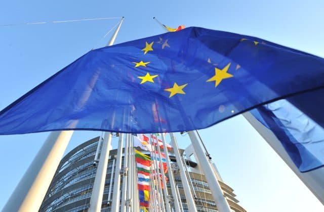 Avertisment pentru România. Comisia Europeană vrea să respectăm Directiva pentru eficienţa energetică