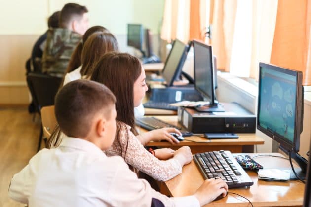 Circa 30% din școlile din România au calculatoare recondiționate primite din donații. Începe o nouă campanie de colectare