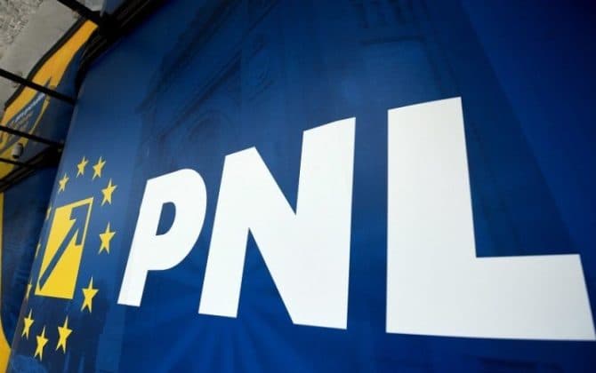 Consiliul Naţional al PNL se reuneşte vineri pentru convocarea unui Congres extraordinar al partidului