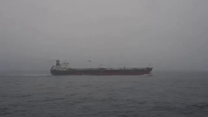 Un nou petrolier din „flota fantomă” a Rusiei a fost sechestrat de Franța. Anunțul lui Emmanuel Macron