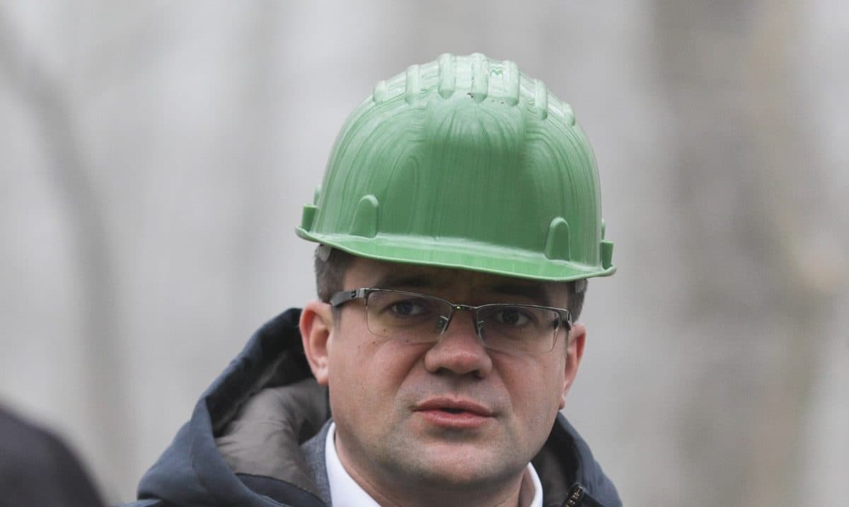 Ziarul de Iași: Un frate și fosta soție a lui Costel Alexe, președintele CJ Iași, dețin peste 800.000 de mp de teren / Afaceri de familie și concesiuni la prețuri derizorii