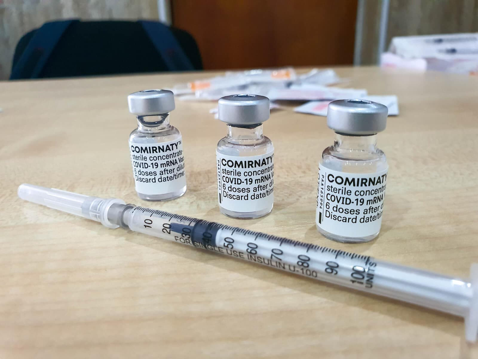 BREAKING | România, obligată să plătească peste 3 miliarde de lei și să preia aproape 29 de milioane de doze de vaccin anti-COVID / Decizia dată de instanța din Bruxelles nu este definitivă (surse)