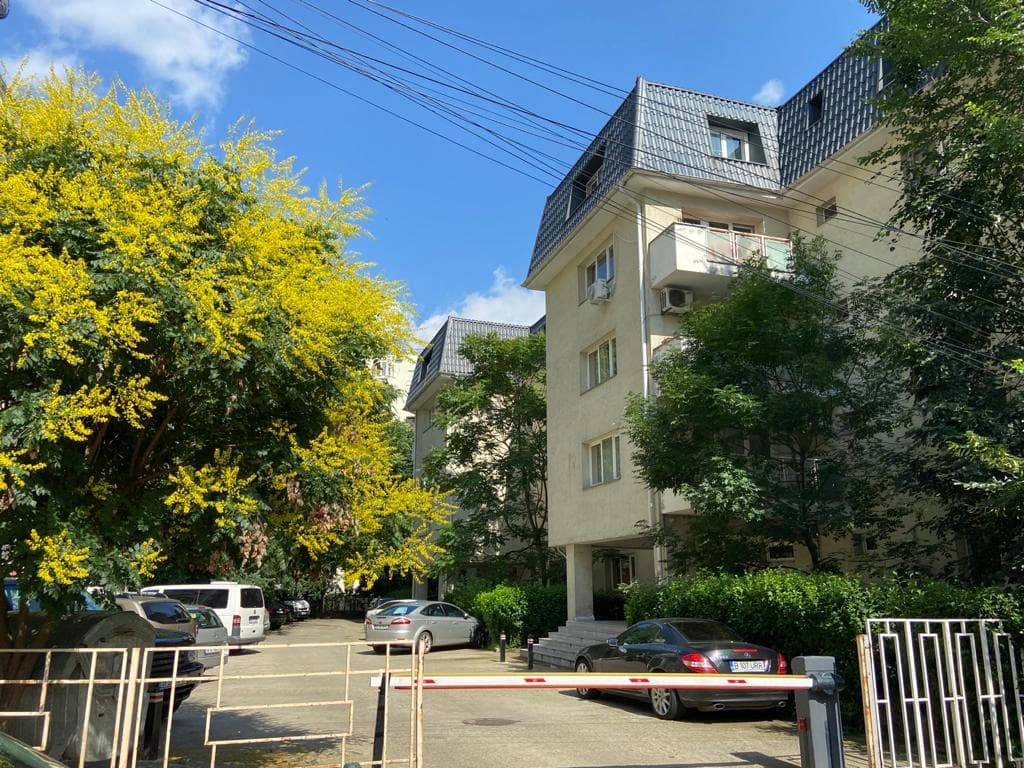 Două blocuri cu 24 de locuinţe de serviciu pentru cadrele medicale vor fi construite în orașul argeșean Ştefăneşti, pentru a atrage specialiști în spitalele din județ