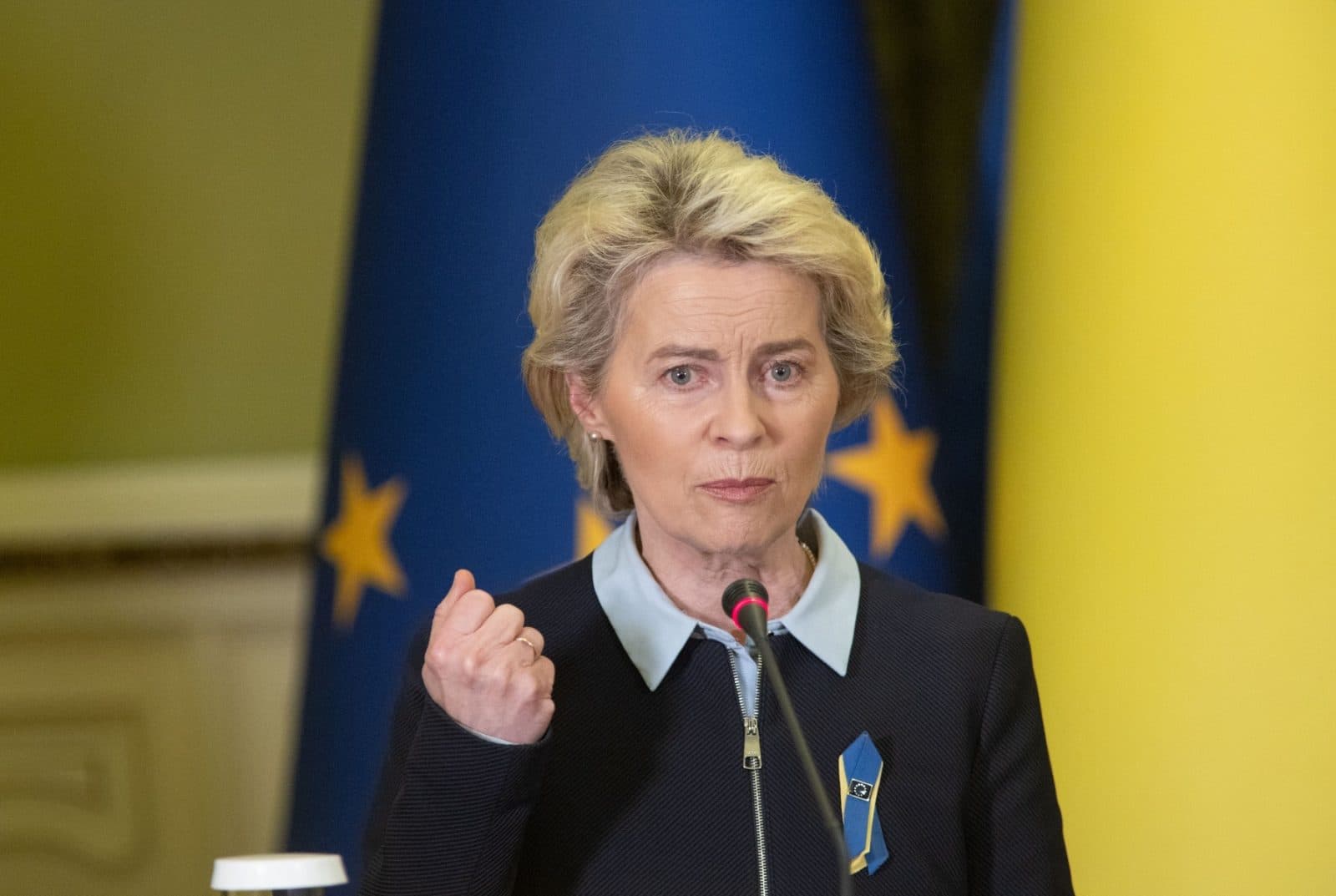 Comisia Europeană atenţionează România în legătură cu restricţiile privind serviciile de construcţii şi instalaţii cu impact energetic