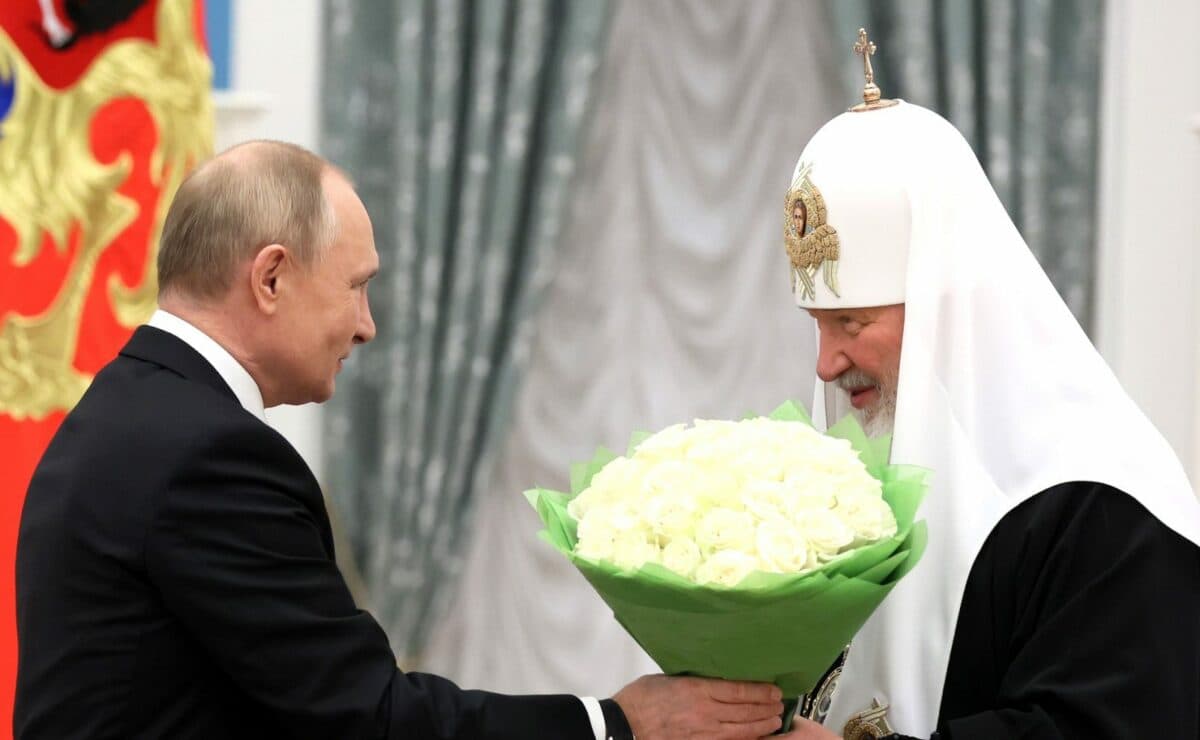 Bulgaria a preluat ștafeta de la Ungaria se opune sancţiunilor UE împotriva Rusiei. Bulgarii îl protejează pe patriarhul KGB Kirill și compania Lukoil