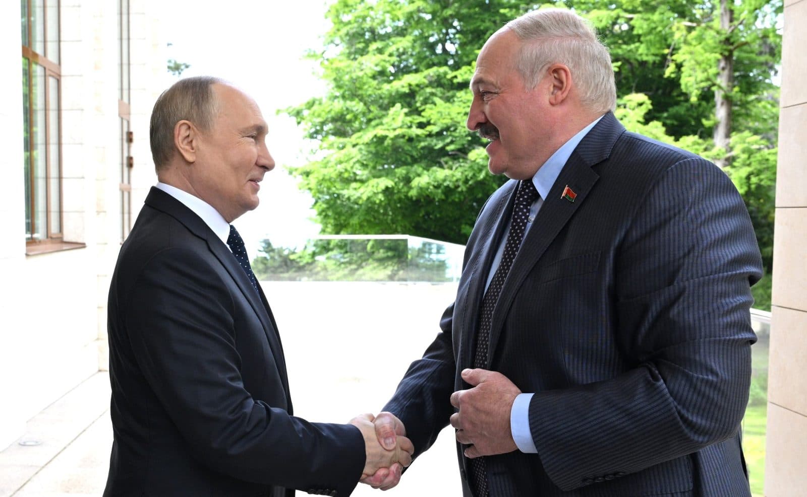 Putin şi Lukaşenko se întâlnesc vineri, într-un moment tensionat al războiului din Ucraina