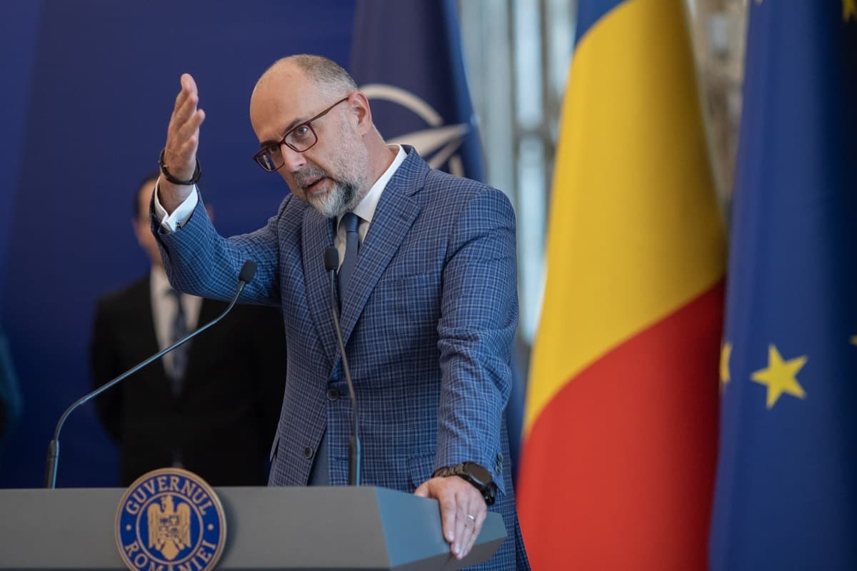 Kelemen Hunor, replică dură după ce mai mulți PSD-iști și ziariști au susținut că Peter Magyar și Manfred Weber l-ar fi convins să nu voteze guvernul Veștea: Delir, fabulații și invenții, lipsite de orice logică