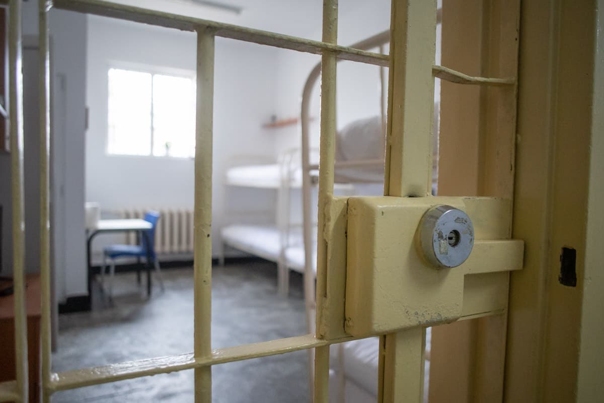 Centrul de detenţie pentru migranţi cunoscut drept Alligator Alcatraz din Florida se închide