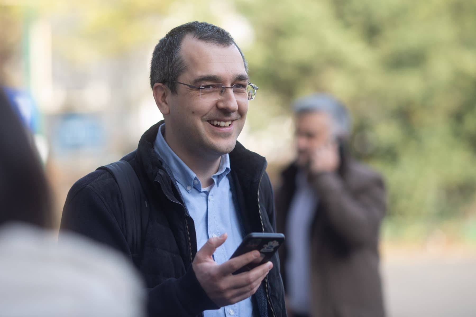 Vlad Voiculescu propune soluții pentru datoria de 600 de milioane de euro către Pfizer: „Banii datorați să fie transformați în medicamente inovatoare pentru pacienți”