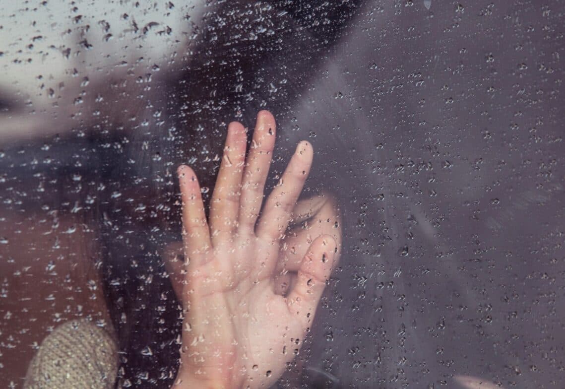 O elevă de clasa a XII-a din Cluj ar fi fost drogată şi violată la banchetul de absolvire / Polițiștii au deschis o anchetă