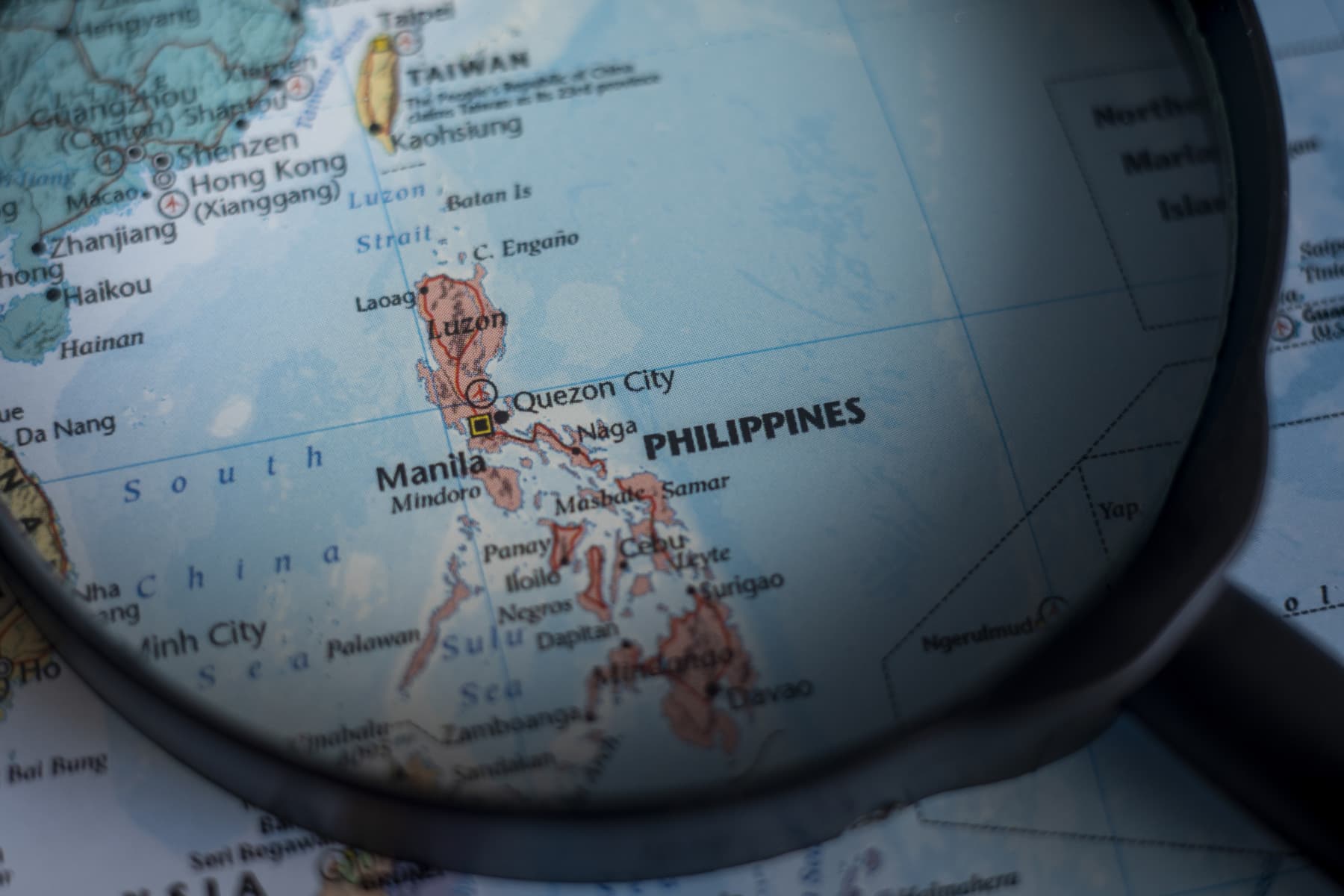 Bilanţul morților din Filipine urcă la 46: Echipele de salvare continuă să caute persoane dispărute după cutremurul de 7,8 pe scara Richter