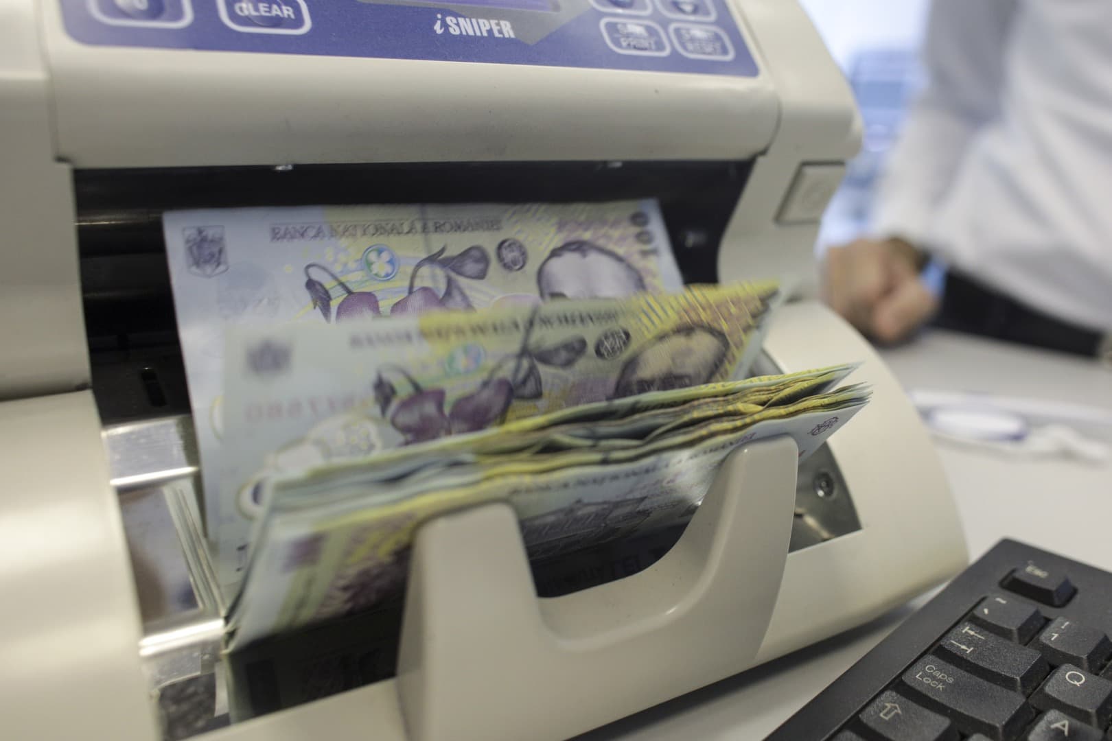 România pregăteşte scheme de ajutor de stat de aproximativ 5 miliarde de euro pentru investiţii strategice, până în 2032, arată o analiză de specialitate