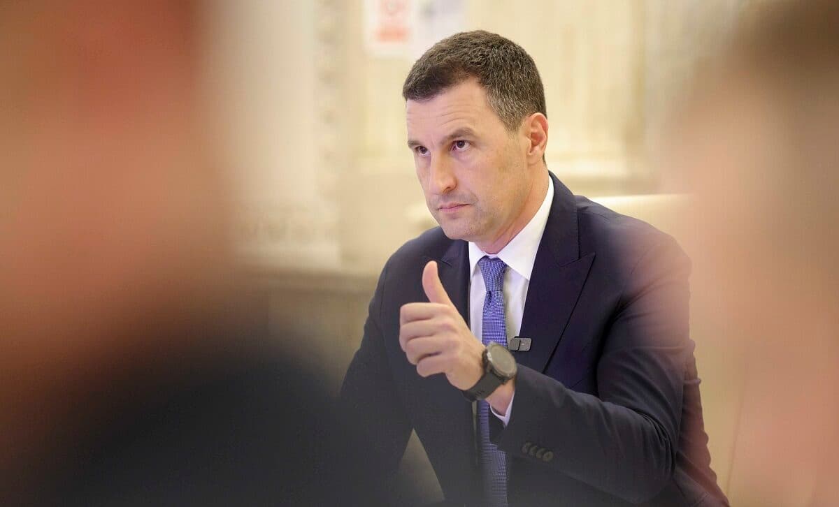 Tanczos Barna, amintiri de la formarea Guvernului Bolojan: „Nu erau mulți care să vrea să fie premier. De fapt, nu era nimeni. A acceptat Ilie Bolojan”