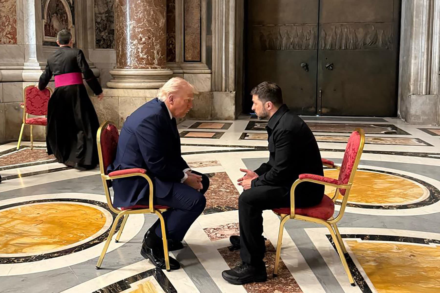 Zelenski l-a sunat pe Trump de ziua lui și a mulțumit pentru sprijinul SUA