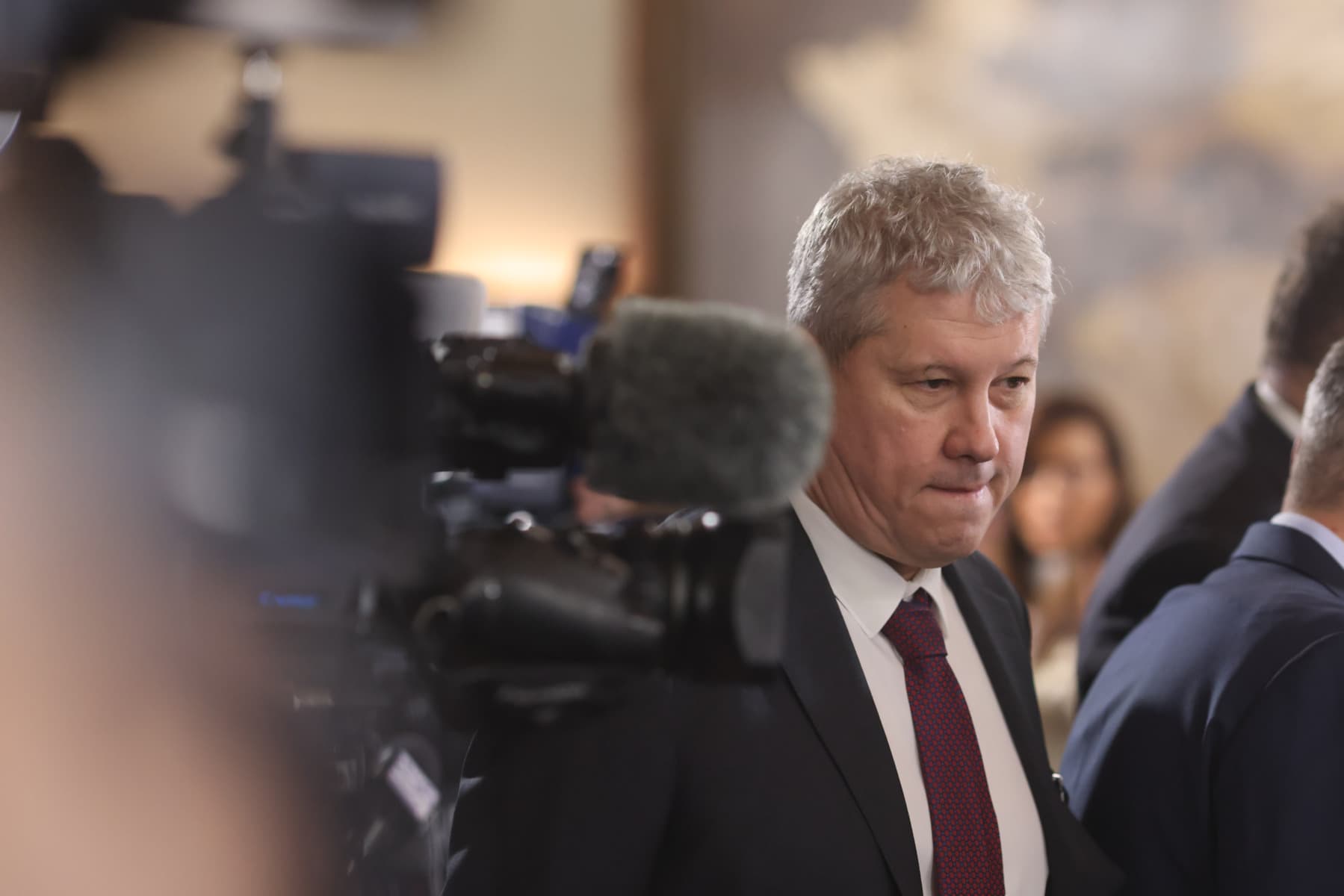 De ce a demisionat Cătălin Predoiu din funcția de prim-vicepreședinte PNL, dar nu și din partid: vrea să evite excluderea din PNL de către Congres