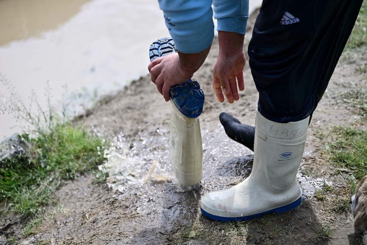 Cod galben de inundaţii pe râuri de pe raza a trei judeţe, până duminică dimineaţa