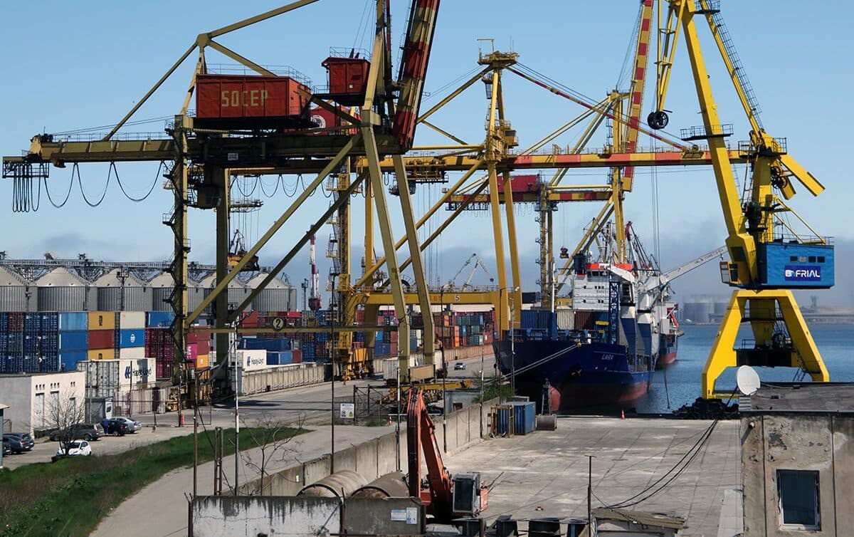 Consiliul de Supraveghere din Domeniul Naval a sancționat Portul Constanța cu 1,6 milioane de lei pentru că nu a respectat măsurile referitoare la organizarea serviciului de remorcare a navelor maritime