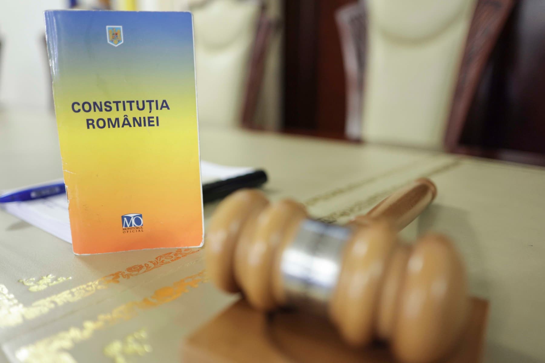 CCR rediscută sesizarea trimisă de Grindeanu privind un posibil conflict juridic între Guvern şi Parlament / E contestată emiterea Ordonanţei de urgenţă privind Programul SAFE