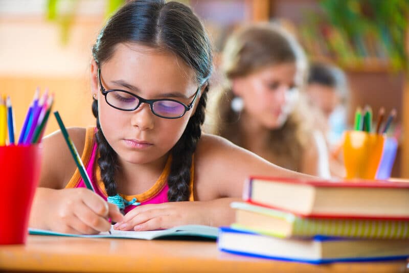 Elevii se întorc miercuri la cursuri / Vor avea cursuri până la vacanţa de vară, care va începe pe 20 iunie