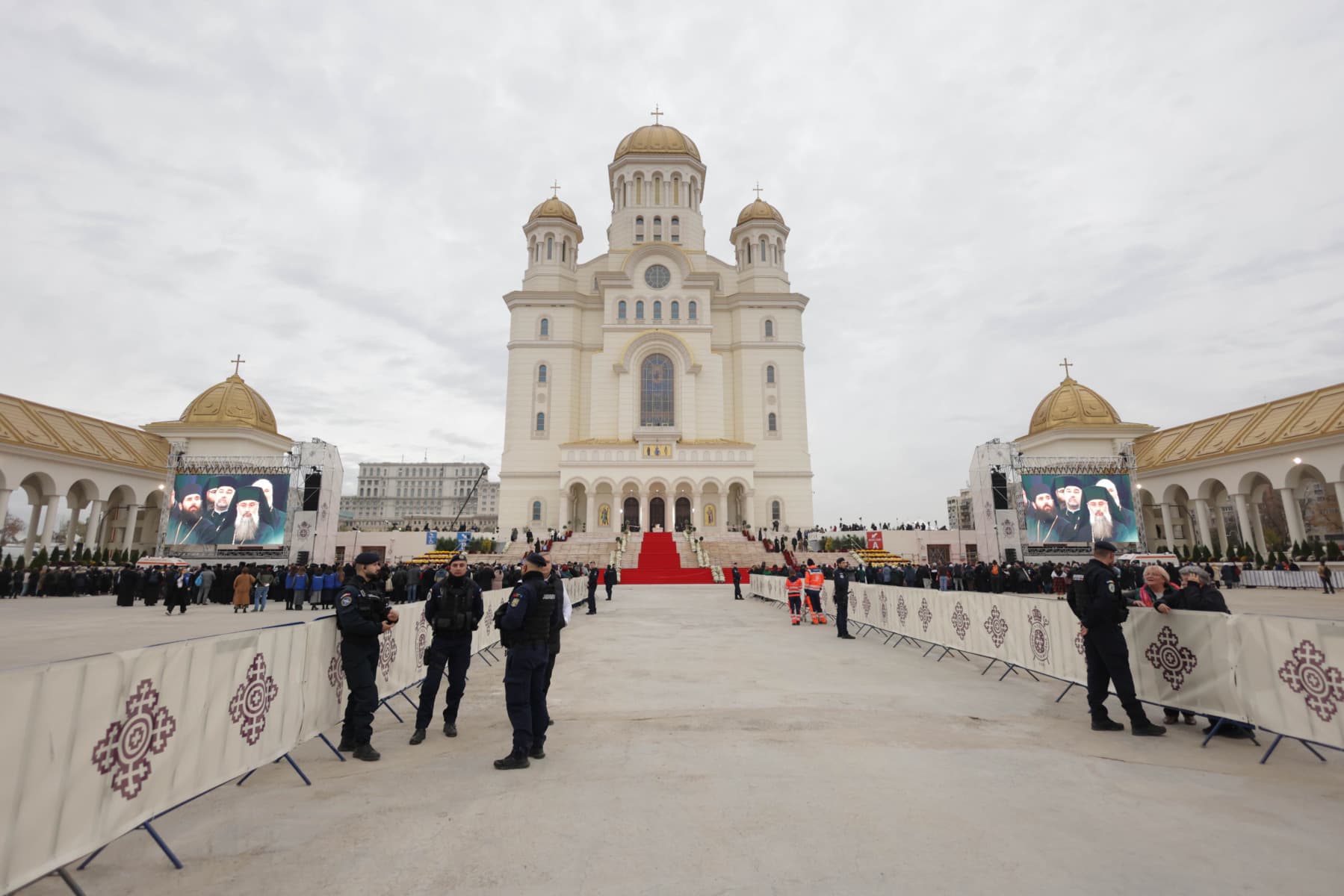 Pelerinaj de Florii sâmbătă, în Bucureşti - Procesiunea începe la Catedrala Naţională şi se încheie la Catedrala Patriarhală