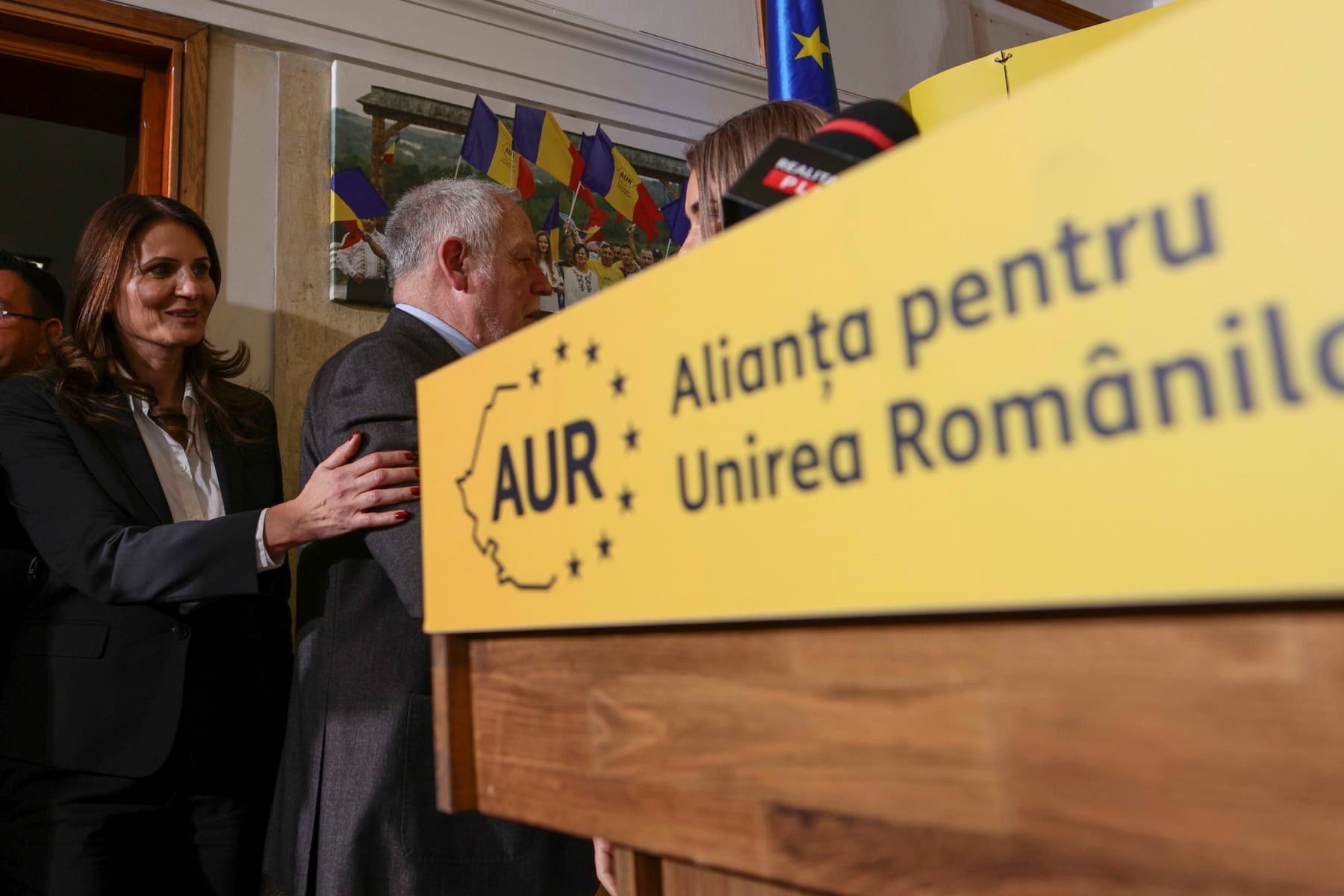 AUR, despre nominalizarea lui Veștea de către Nicușor Dan: Nu vom accepta ca nimeni din statul român să își creeze regimuri personale, similare cu cele autoritare sau chiar totalitare. Europa este călcată în picioare tocmai de cei care pretind că o susțin cel mai vehement