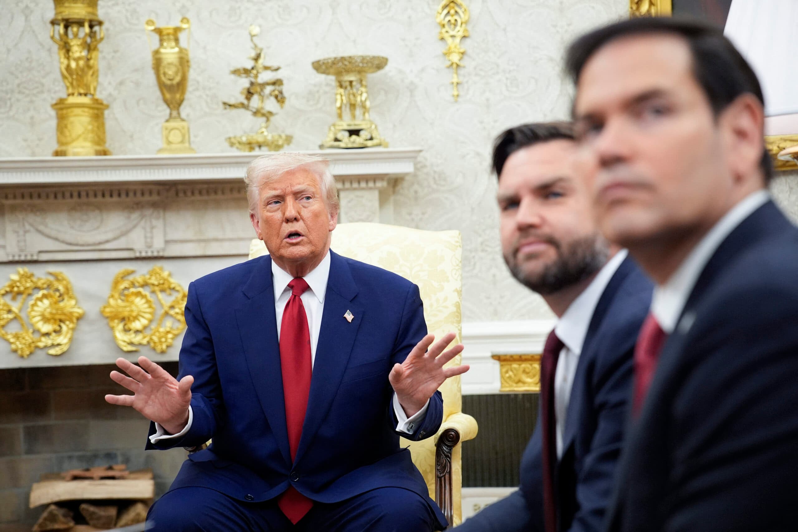 Înalți oficiali americani le-au prezentat jurnaliștilor un memorandum privind înțelegerea cu Iranul
