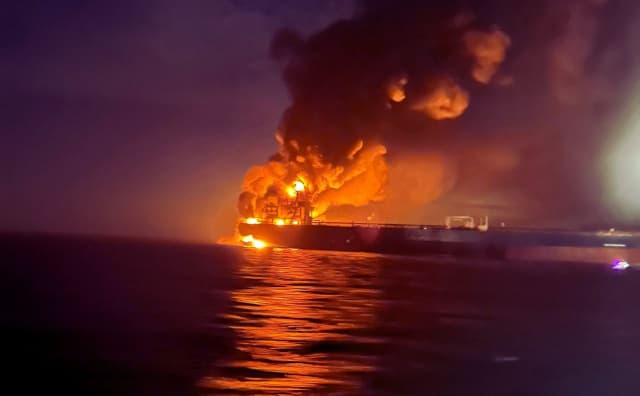 Ucraina loveşte opt petroliere din „flota fantomă” a Rusiei, care livrau combustibili în Crimeea