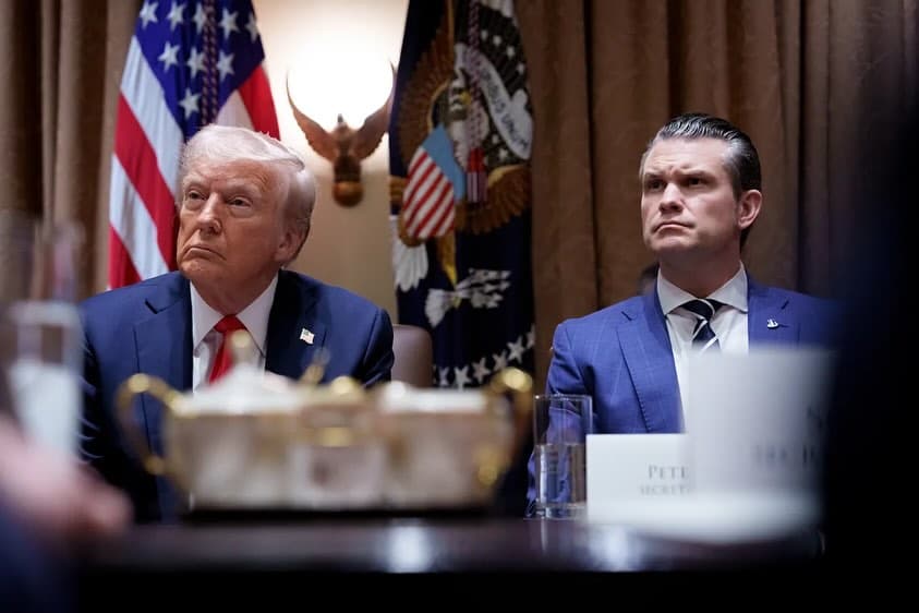Pete Hegseth, șeful Pentagonului, acuzat că ar fi vrut să cumpere acțiuni în sectorul militar, înainte de războiul cu Iranul / Reacția instituției: ”O campanie nefondată”