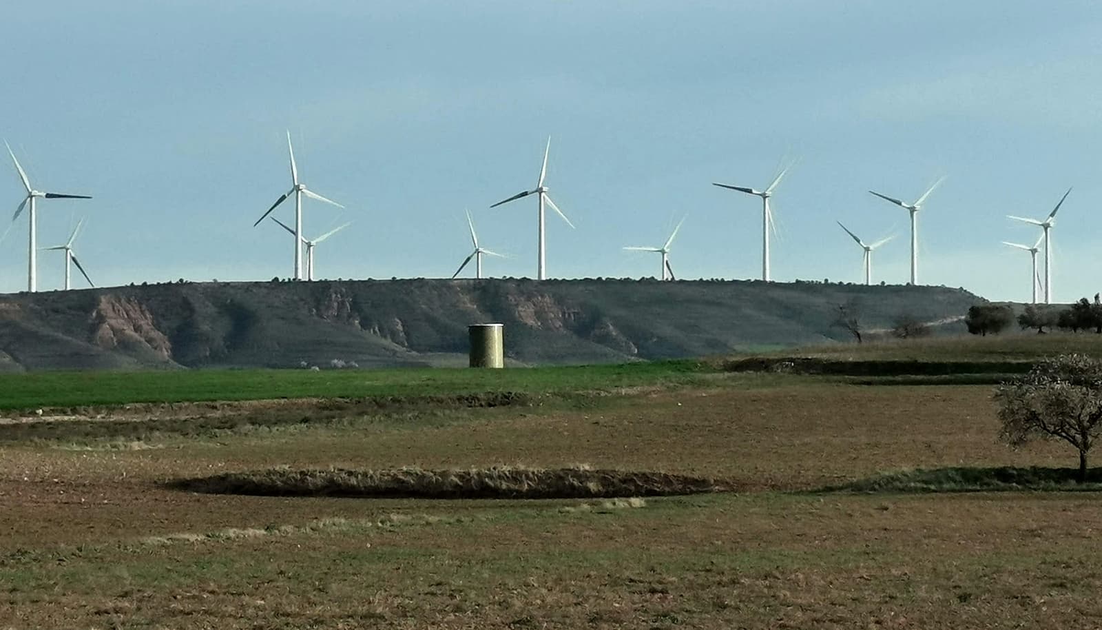 Grecia și Bulgaria, țări fără mari resurse, au devenit exportatoare de energie electrică. România importă masiv