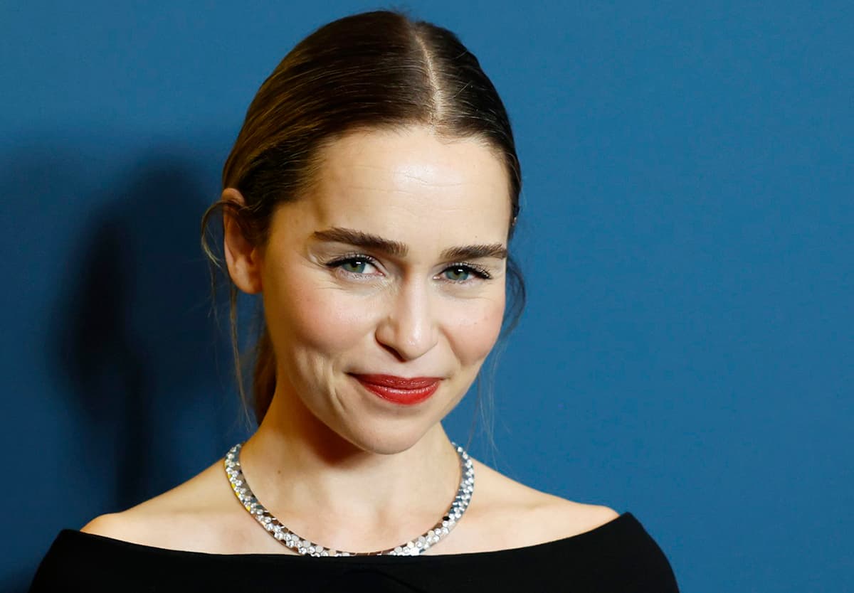 Filmul de groază „When Darkness Loves Us”, cu Emilia Clarke și Victoria Pedretti, va fi lansat la Cannes prin intermediul Cornerstone