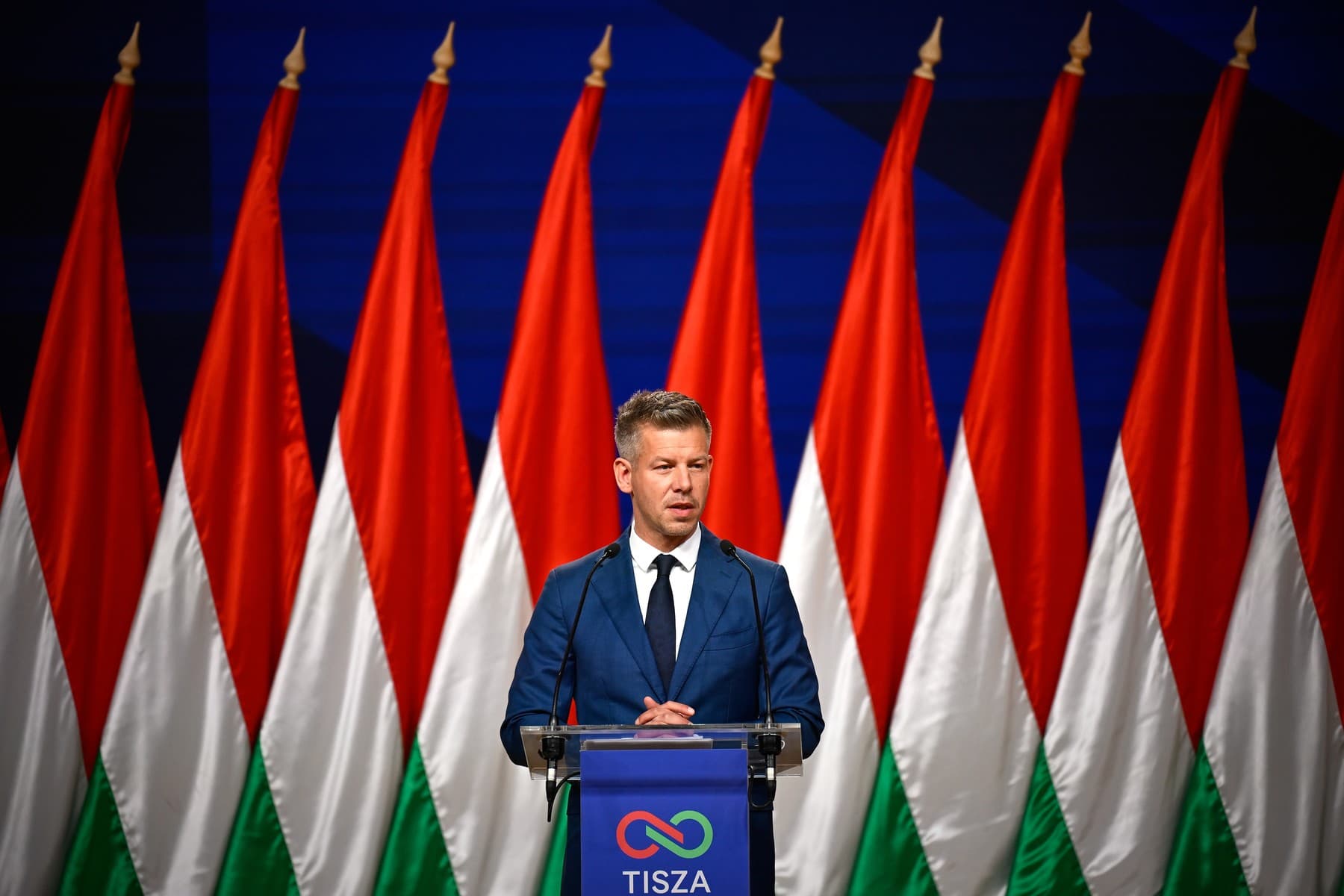Peter Magyar propune modificarea Constituției Ungariei / Mandatele parlamentarilor, limitate la 12 ani