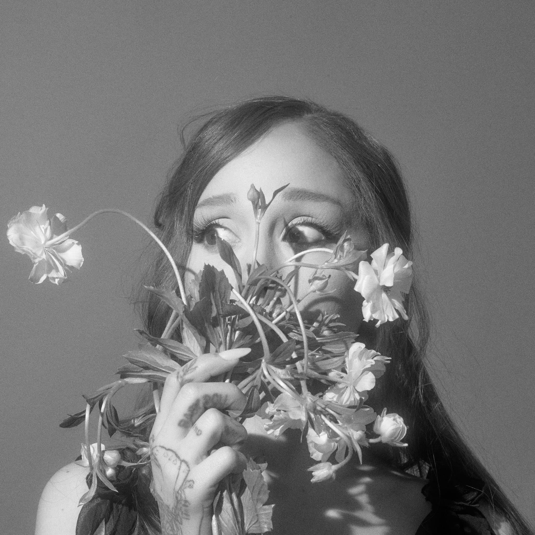 Ariana Grande intră într-o nouă eră artistică odată cu lansarea celui mai recent single, „Hate That I Made You Love Me”