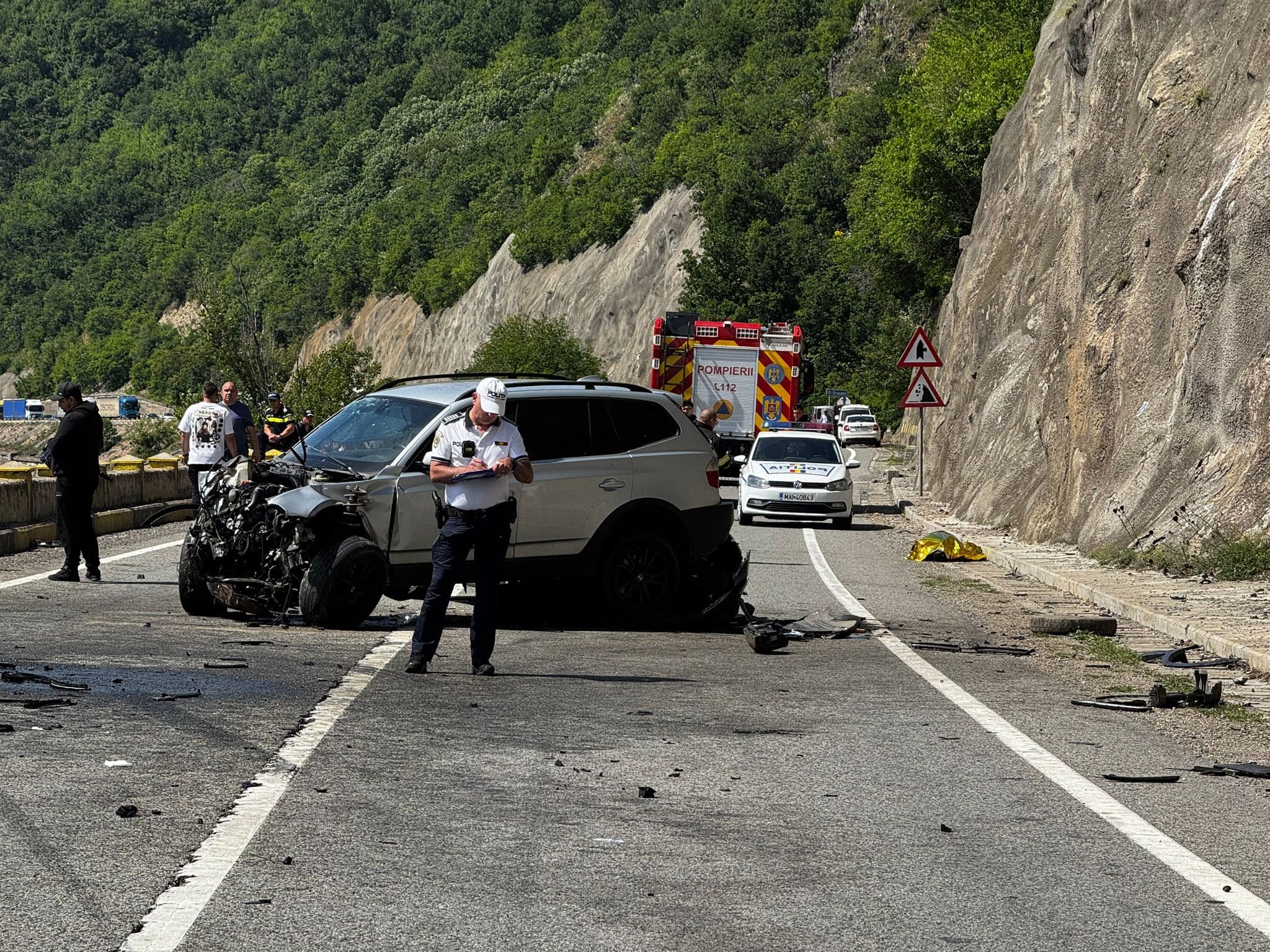Trafic blocat total, pe DN6, între Drobeta Turnu Severin și Orșova din cauza unui accident / Poliția îi sfătuiește pe șoferi să aleagă rute alternative / Circulația ar putea fi reluată peste câteva ore