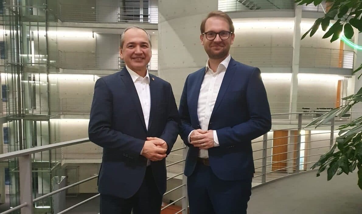 Românul Octavian Ursu a câștigat al doilea mandat de primar într-un oraș din Germania / Domimic Fritz: E victoria lui, dar e și o victorie a valorilor europene